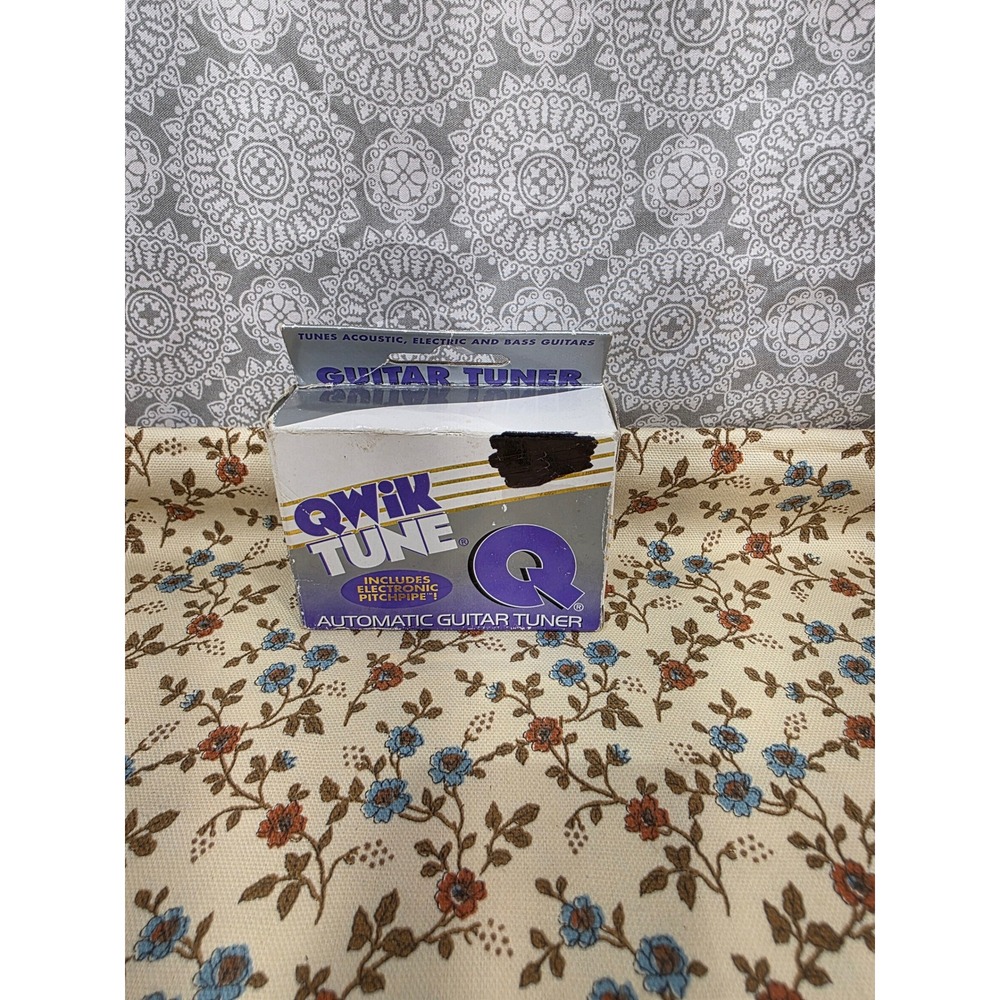 Qwik Tune QT-11 Automatic Guitar Tuner Acoustic Electric Bass TunersMusic